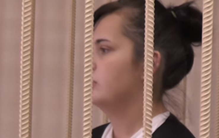 В Кирове 21-летняя мать двоих детей задушила пенсионера: молодой женщине суд вынес приговор