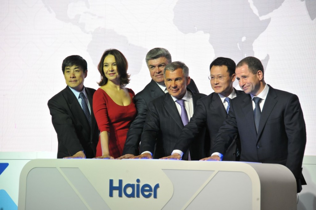 Михаил Бабич принял участие в церемонии открытия завода «Haier» в Татарстане