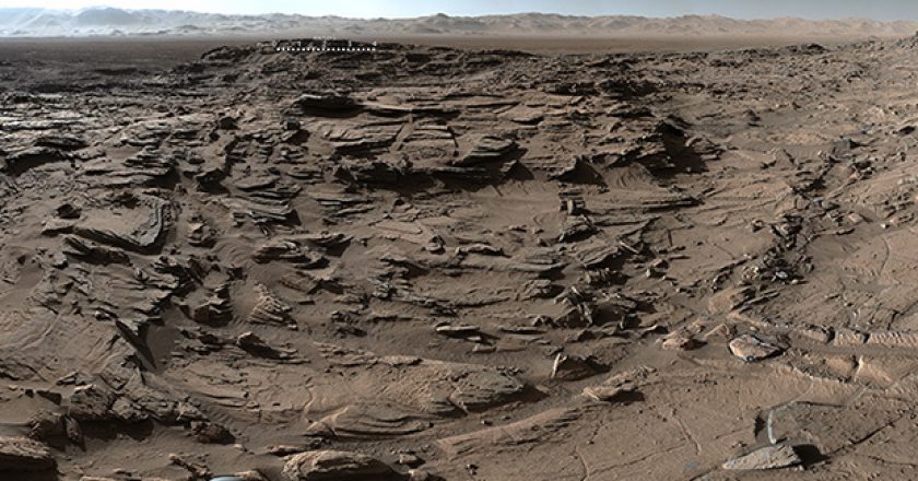 Curiosity передал панораму миллиардов лет истории Марса