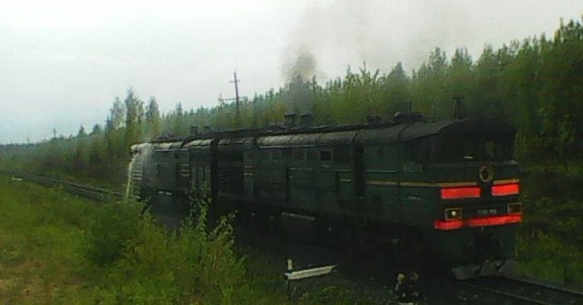 В Мурашинском районе сгорел тепловоз