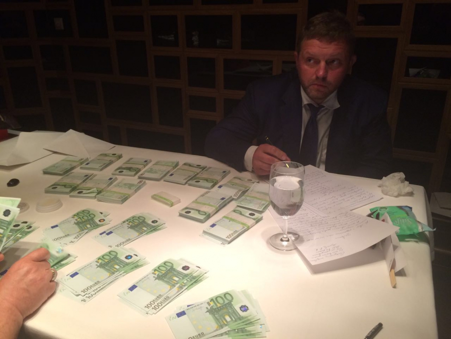 Губернатора Кировской области Никиту Белых задержали за взятку