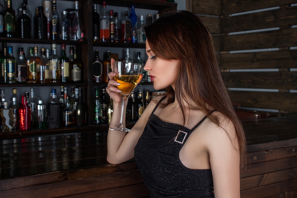 Ученые: Полный отказ от алкоголя вредит здоровью