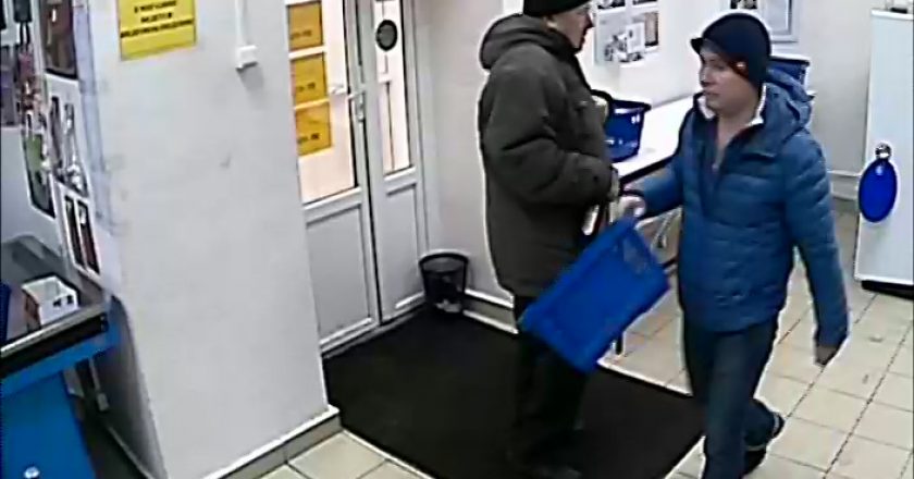 Кировчанин похитил из магазина две бутылки настойки
