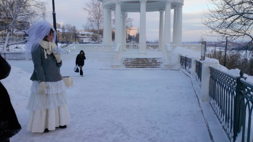 В Кирове очевидцы заметили невесту, которая хотела покончить жизнь самоубийством