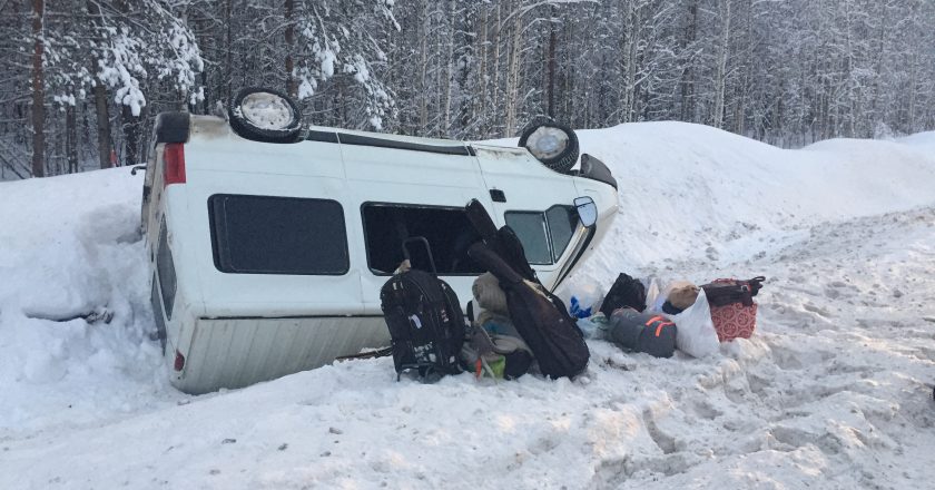 Попавшим в аварию рок-музыкантам помогли кировские автоинспекторы‍