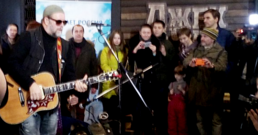 Борис Гребенщиков выступит в холле одного из кинотеатров Кирова