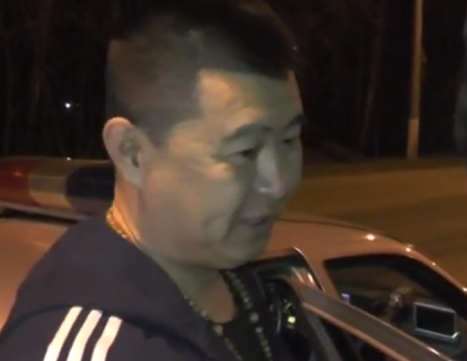 Появилось видео задержания пьяного водителя из Китая в Кирове‍