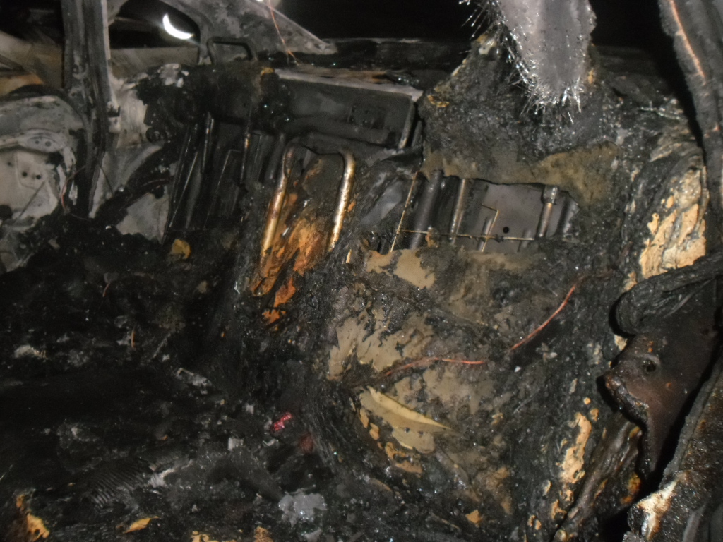 4 автомобиля сгорели ночью на Производственной