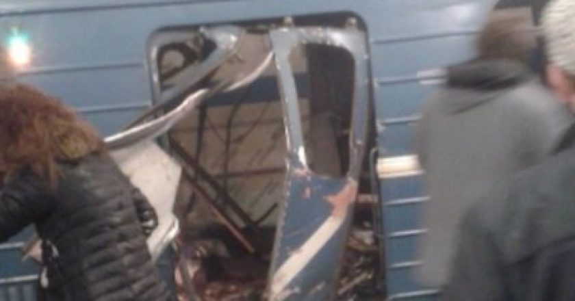 СМИ узнали о жертвах в результате взрыва в метро Петербурга