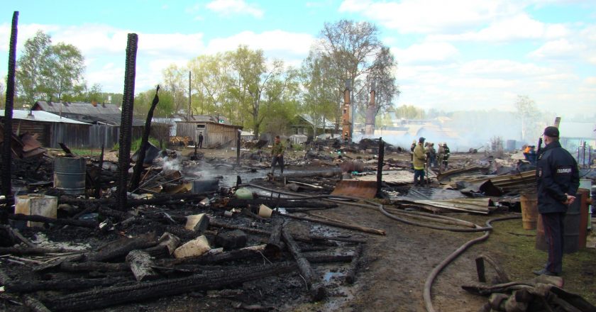 Фото: В Кировской области сгорели четыре многоквартирных дома