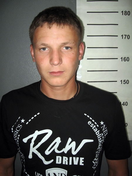 В Кирове разыскивают 20-летнего угонщика авто