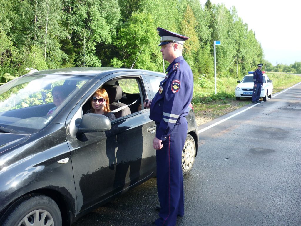 «Сплошные проверки» ожидают кировских водителей в Октябрьском районе