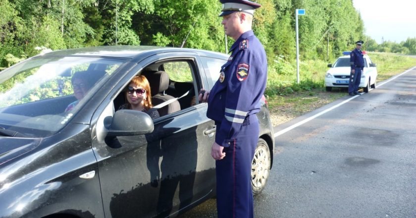 «Сплошные проверки» ожидают кировских водителей в Октябрьском районе