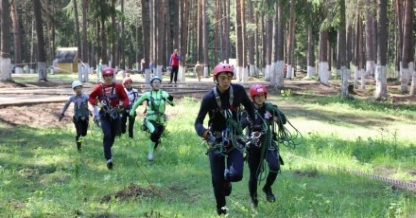 Кировские школьники лучше всех в ПФО прошли пожарную эстафету