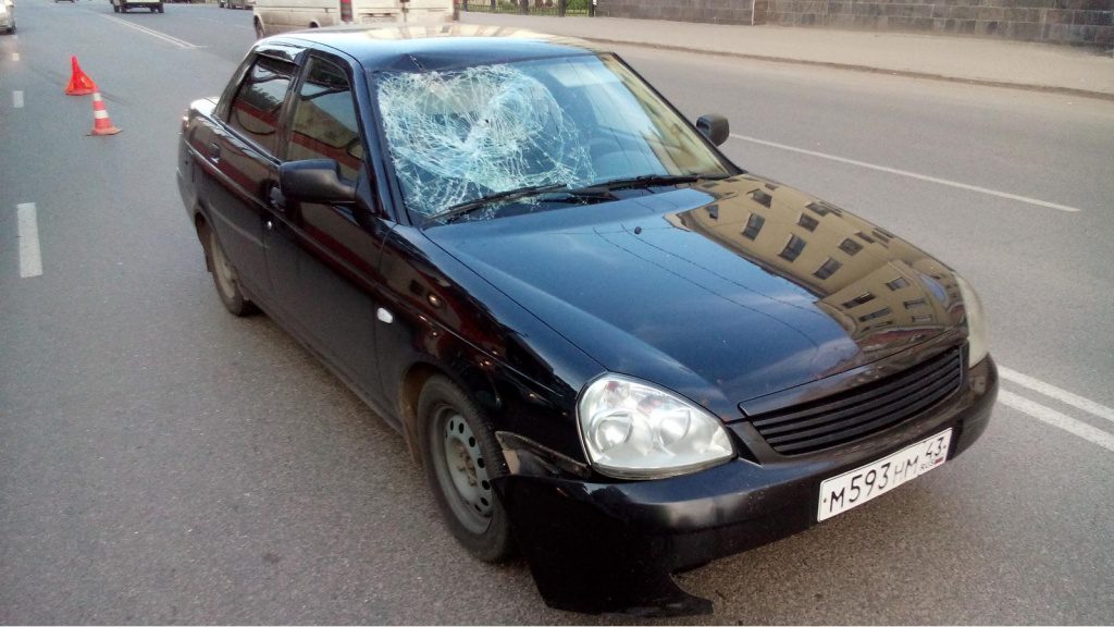 В Кирове водитель «Лады-Приоры» сбил 43-летнего пешехода