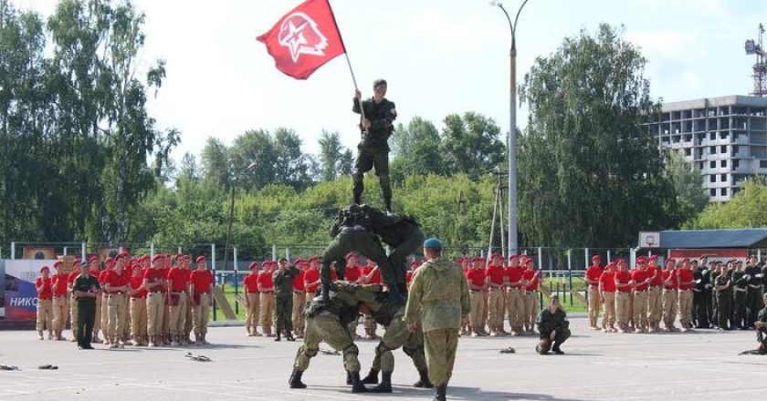 Кировские «Гвардейцы» успешно прошли испытания юнармейского оборонно-спортивного лагеря ПФО