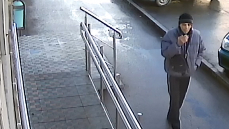 В Кирове разыскивают женщину, которая украла кошелек (+фото)