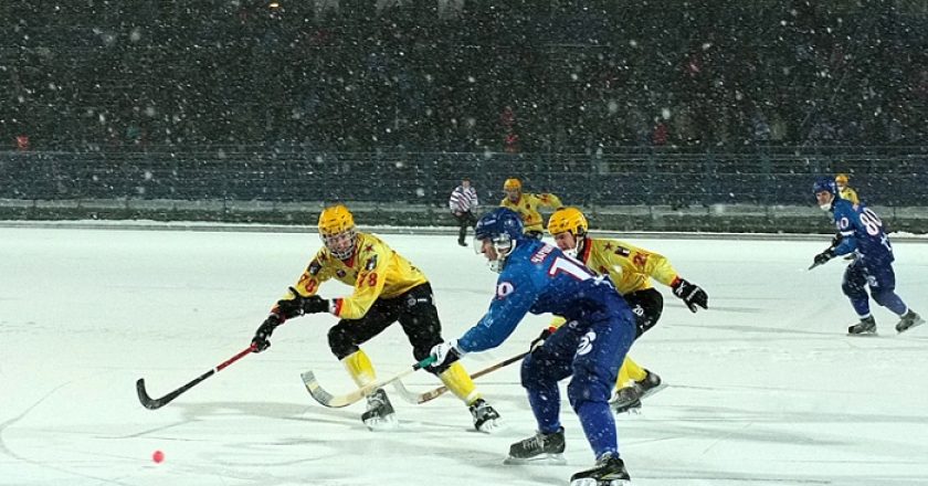 В Кирове стартовал чемпионат России по хоккею с мячом