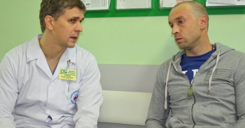 Кировские врачи успешно провели операцию после инсульта у 35-летнего хоккеиста