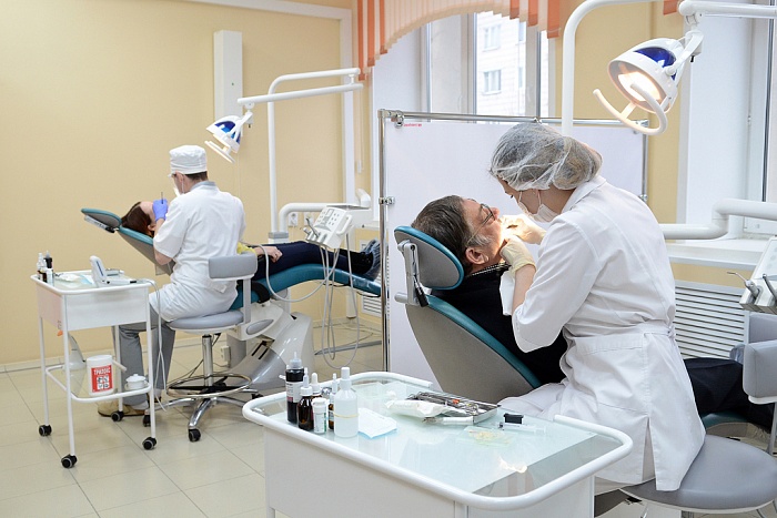Более 17 млн рублей вложили в ремонт и оснащение кировской клинической стоматологической поликлиники