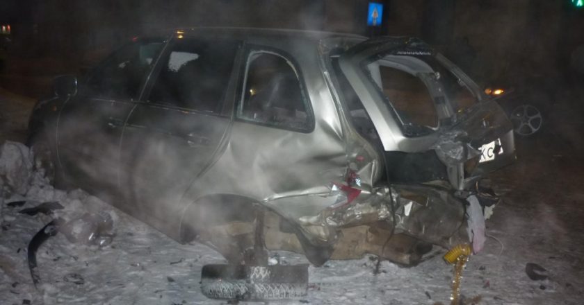 На Октябрьском проспекте водитель BMW спровоцировал тройное ДТП