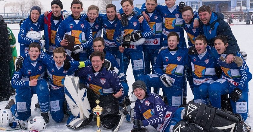 Хоккеисты кировской «Родины» стали чемпионами России среди младших юношей