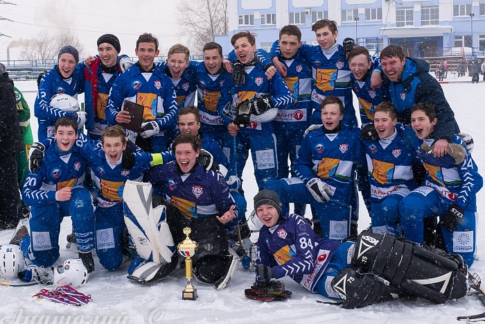 Хоккеисты кировской «Родины» стали чемпионами России среди младших юношей
