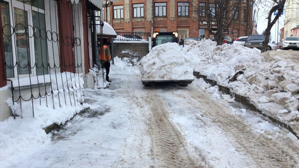 Илья Шульгин назвал работу подрядчиков после снегопада «полным провалом»