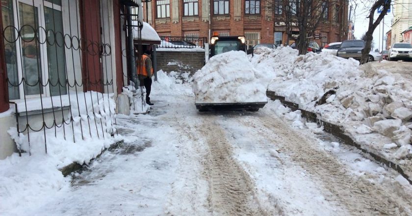 Илья Шульгин назвал работу подрядчиков после снегопада «полным провалом»
