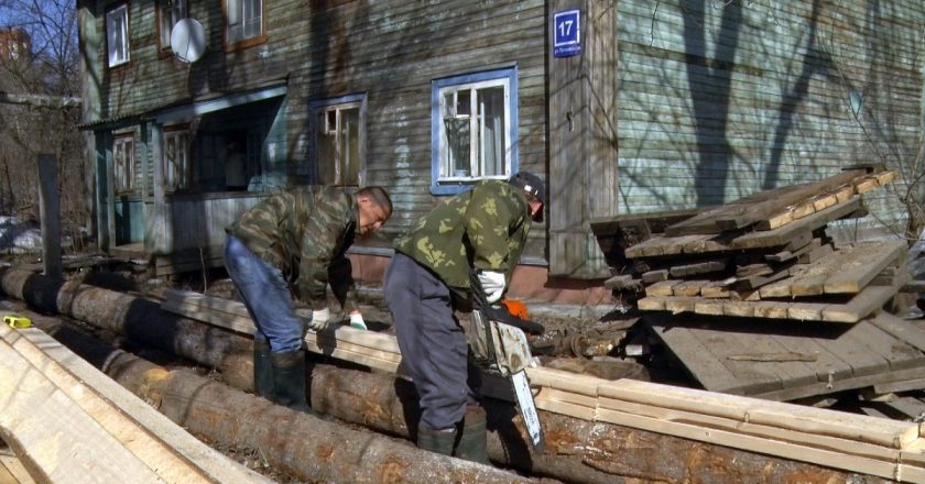 В Вересниках начат ремонт наплавных тротуаров