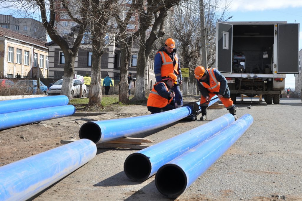 ККС обновляют водопровод в городе Кирове