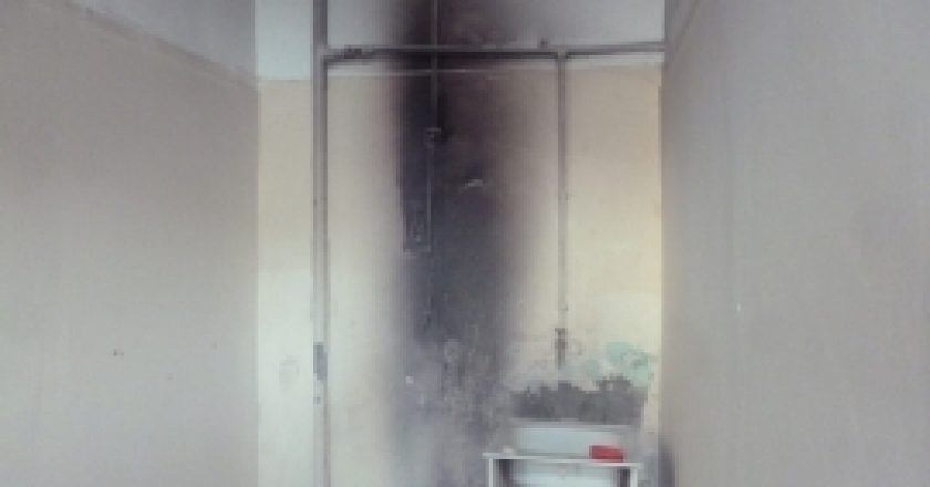 В Кирове из-за пожара эвакуировали детей из школы №18