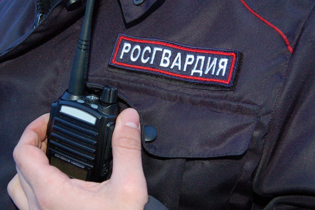 Вчера в Кирове росгвардейцы задержали двух пьяных водителей