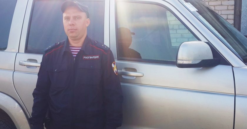 В городе Уржуме Кировской области сотрудник Росгвардии помог потерявшемуся 6-летнему мальчику