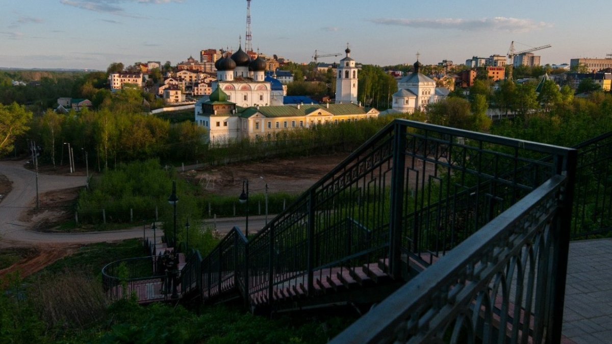 Кр киров. Овраг засора Киров. Стан Киров. Улица Московская Киров фото.