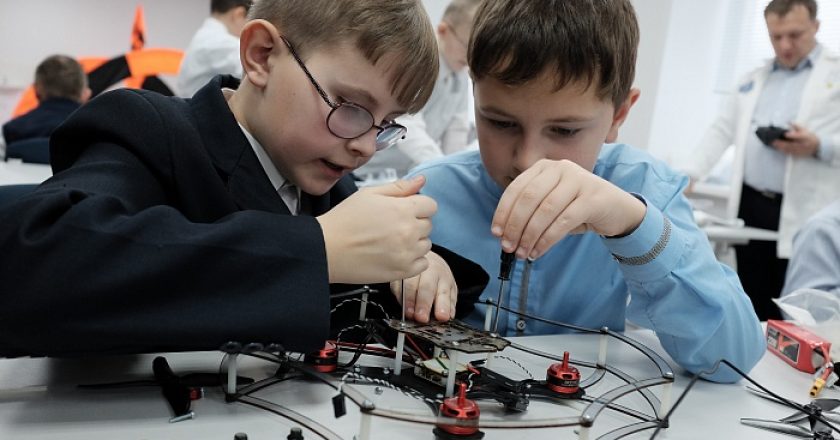 В Кировской области открыли детский технопарк «Кванториум»