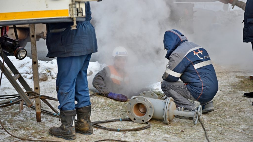 Рабочие завершили ремонт сетей на Некрасова
