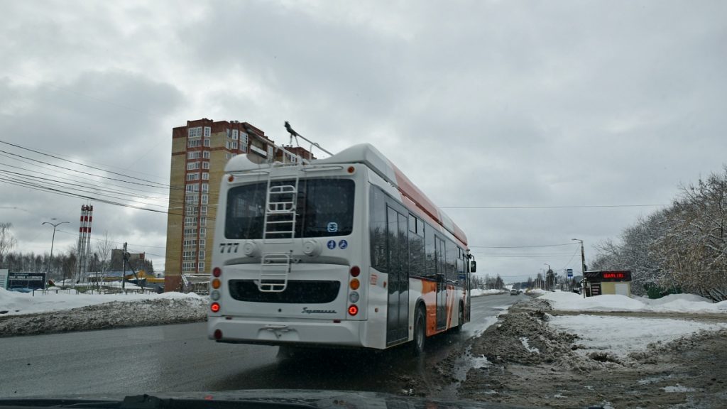 Экспериментальный троллейбус проехал в Нововятск и обратно