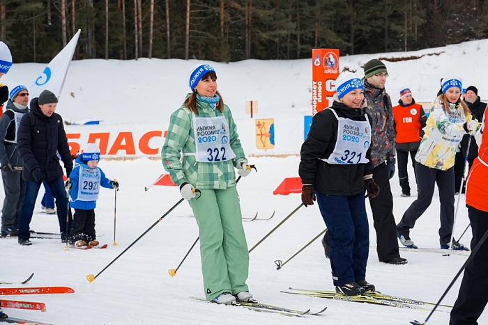 На «Лыжню России» в Кировской области вышли более 5 тысяч человек