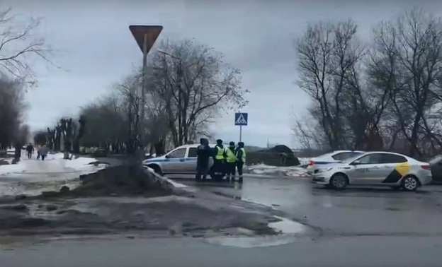 В Кирове полиция оцепила инфекционную больницу (Видео)