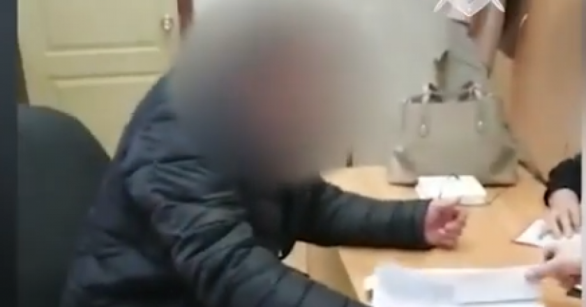 Двум жителям Кировской области, подозреваемым в нанесении побоев фельдшеру «Скорой медицинской помощи», избрана мера пресечения