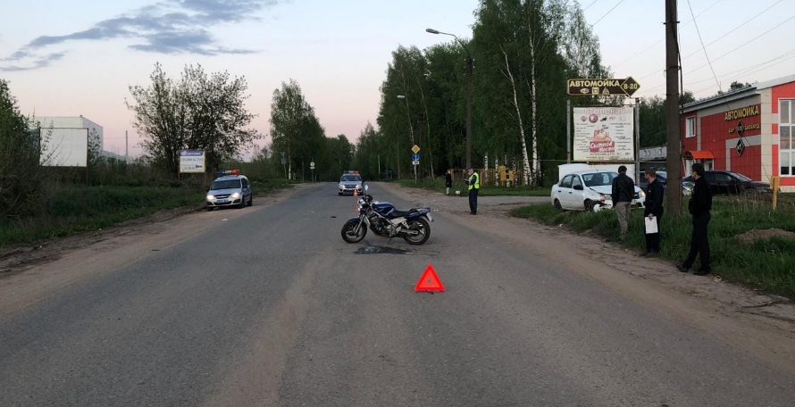 В Кировской области в ДТП серьёзно пострадал мотоциклист