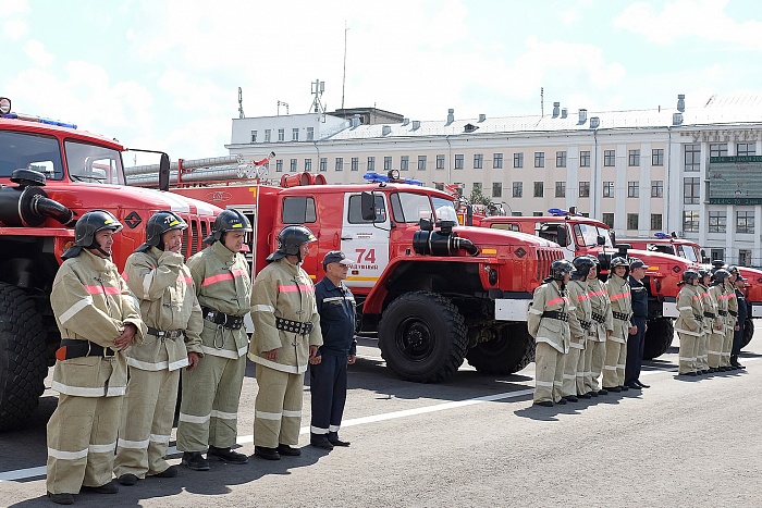 Четыре новых автомобиля поступили на вооружение в пожарные части Кировской области