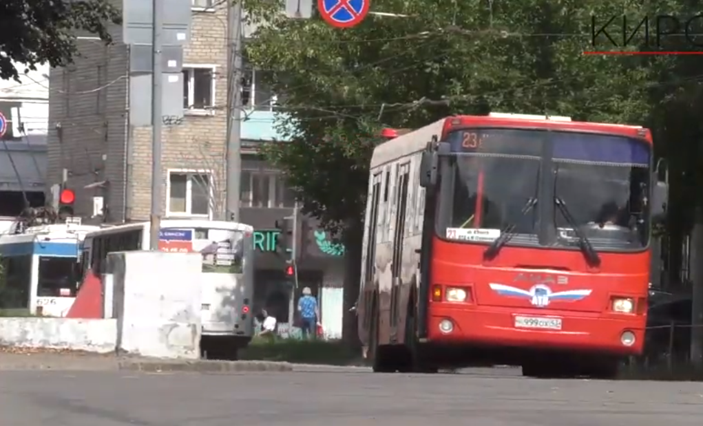 За срыв графиков движения автобусов и троллейбусов перевозчиков штрафуют