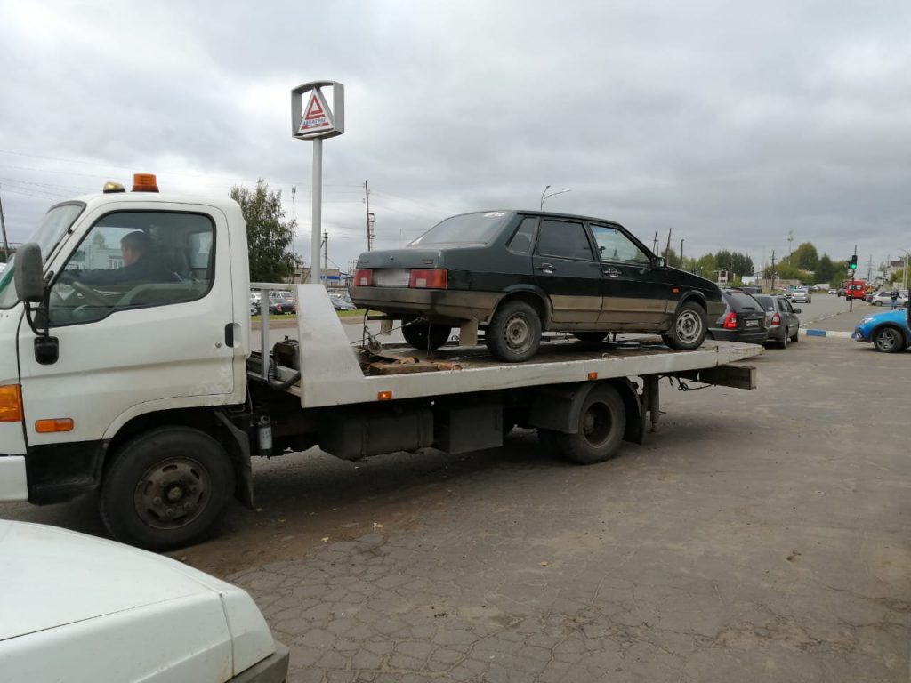 В Кирово-Чепецке у шести водителей забрали машины