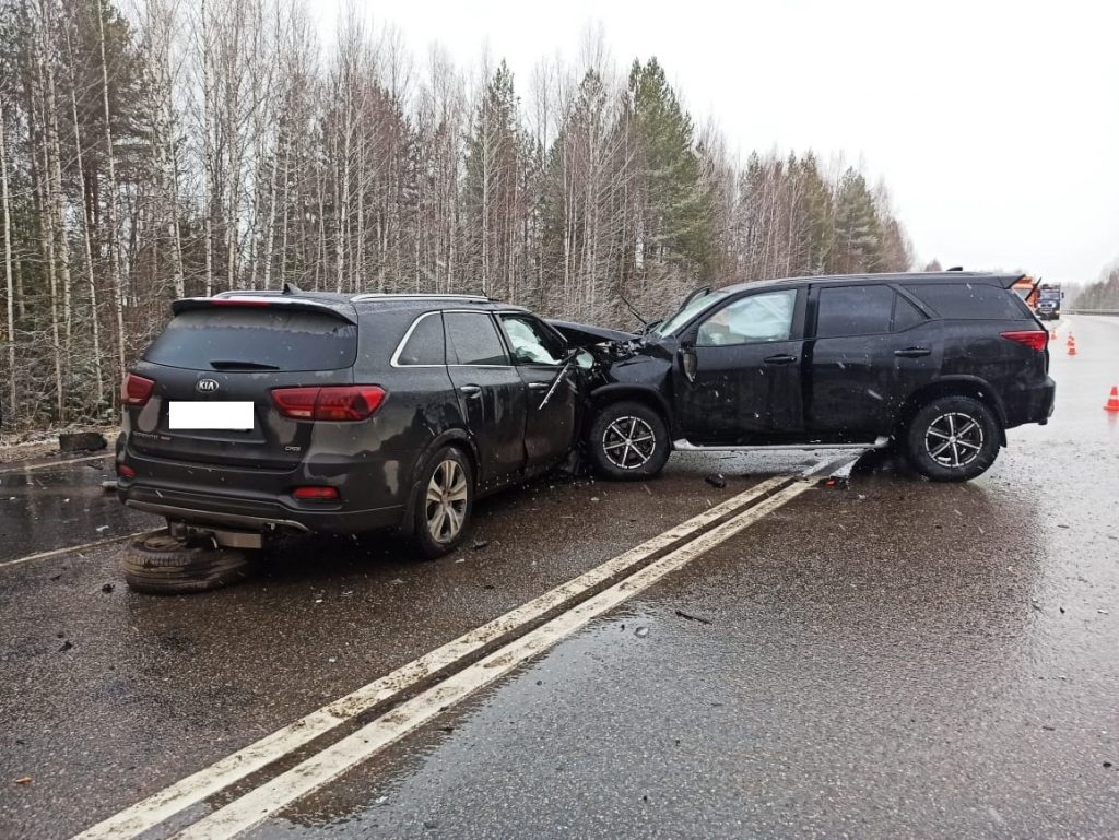 В Кировской области в ДТП погибли два человека и двое ранены