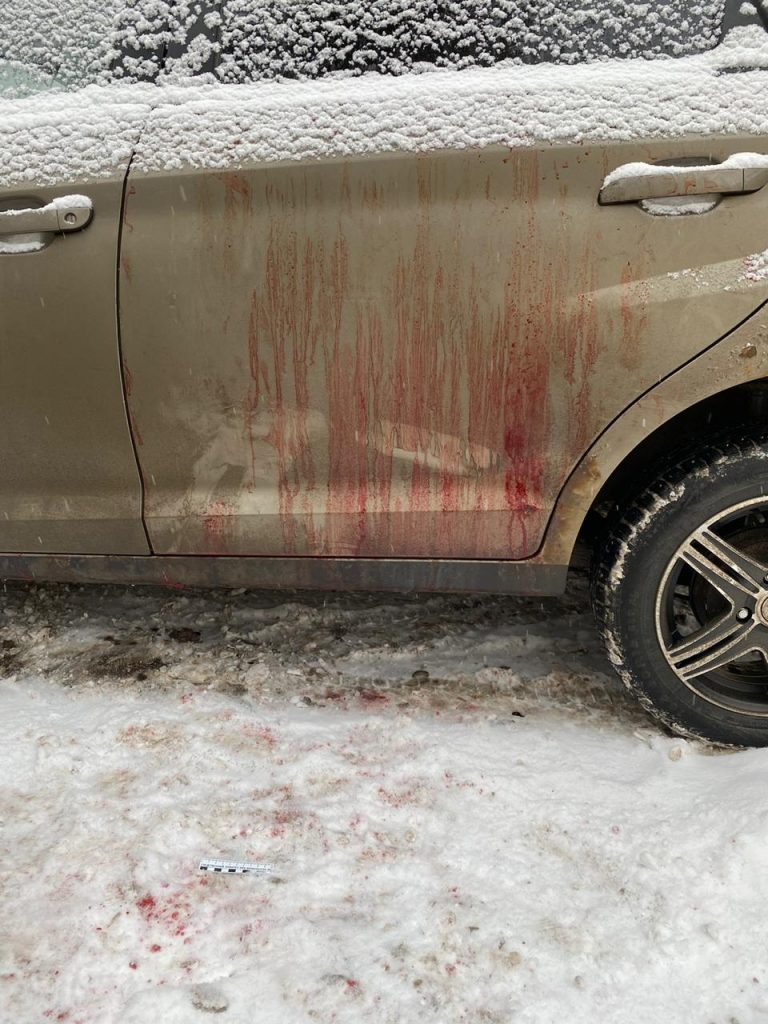 В Кирове клиент пытался зарезать водителя такси, чтобы не платить за поездку