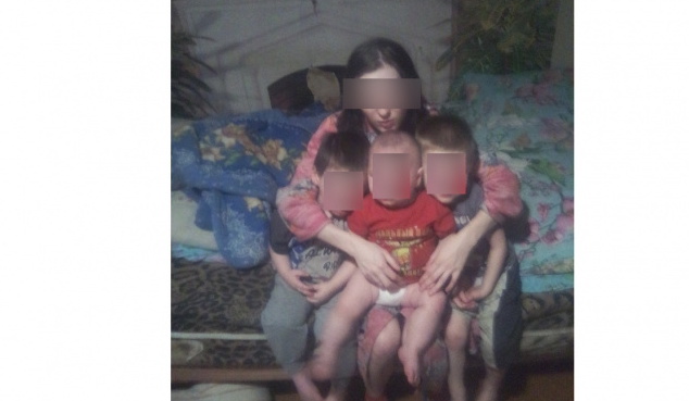 В Кировской области женщина оставила дома четверых детей и они погибли при пожаре