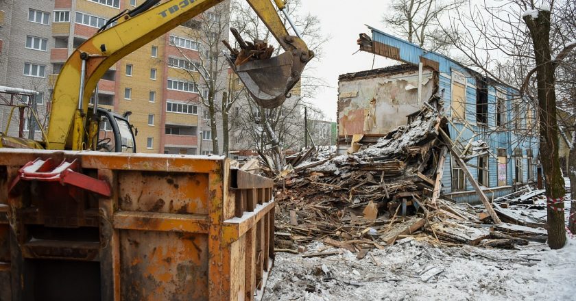 В Кирове снесли 35 аварийных домов