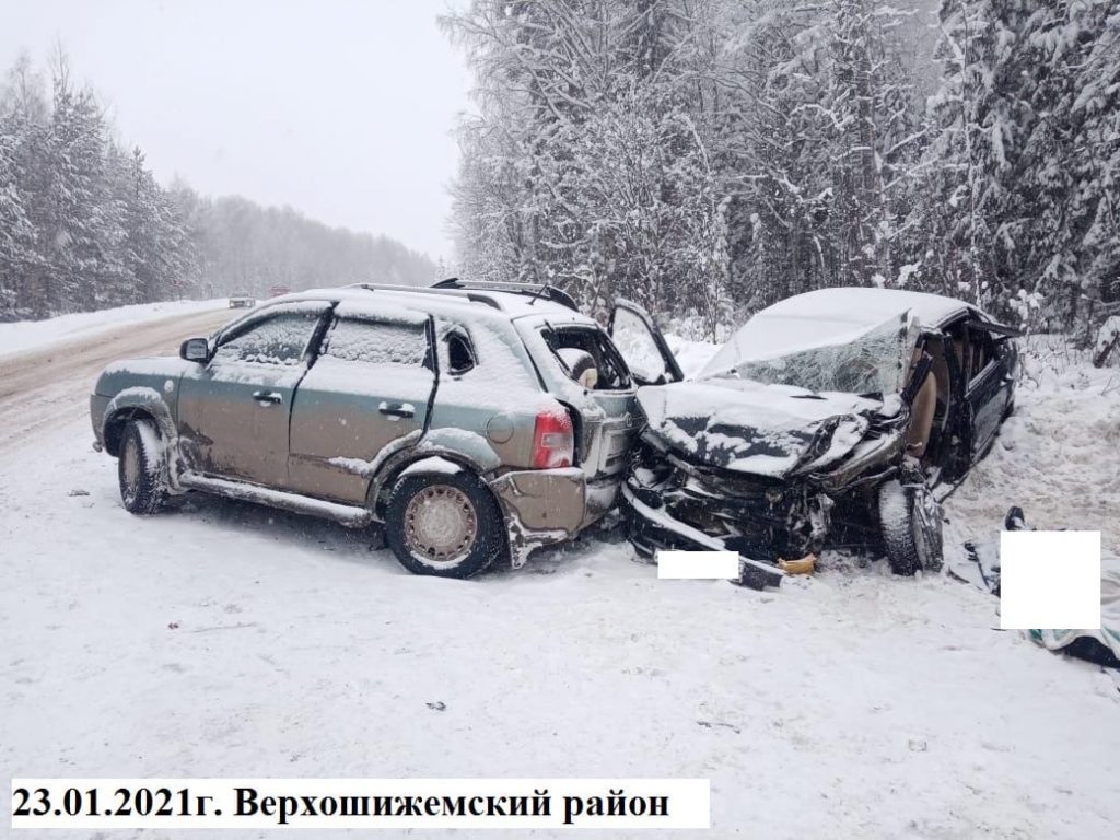 В ДТП в Кировской области погиб водитель "Лады"